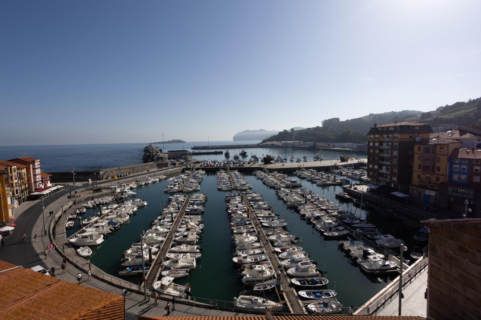 Torrontero Con Vistas Al Mar Apartment Bermeo Luaran gambar
